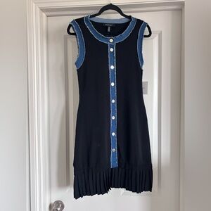 Ellen Tracy Black and Blue Sleeveless Dress